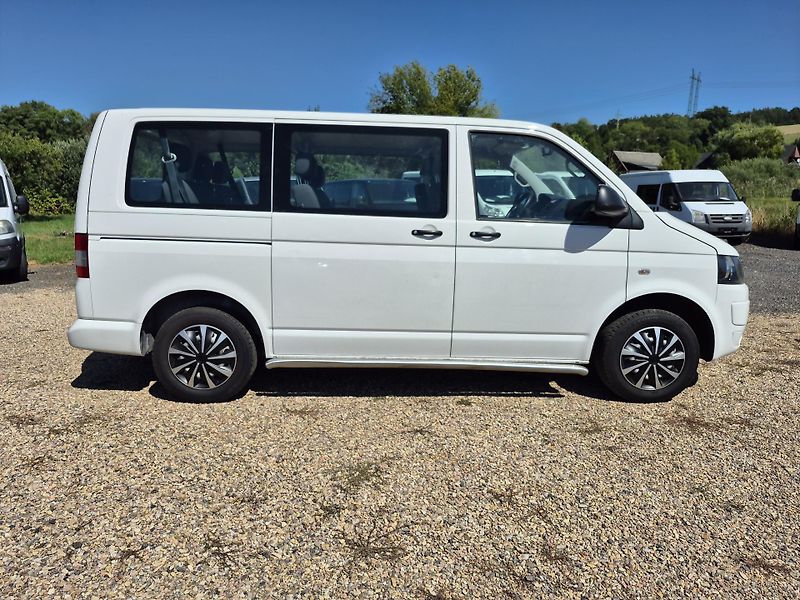 Volkswagen Transporter (2011) 2.0Tdi 9Míst Klima  - fotka 2 z 25