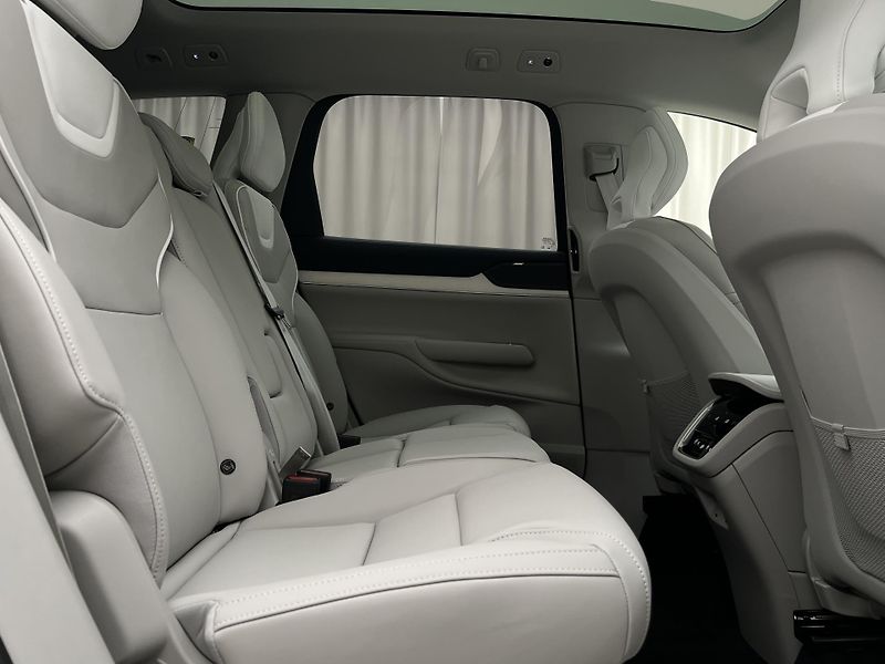 Volvo EX90 (2026) PURE ELECTRIC TWIN ULTRA  - fotka 30 z 50