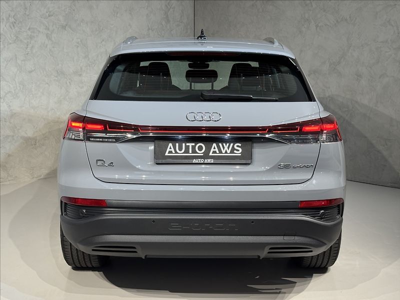 Audi Q4 e-tron 35 125kW LED Kessy PDC - fotka 9 z 45