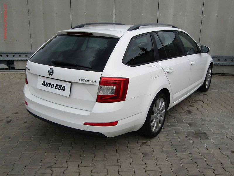 Škoda Octavia (2013) 1.6 TDi, ČR, servis.kniha - fotka 4 z 19