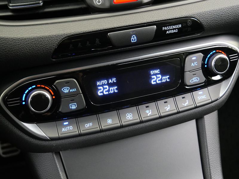 Hyundai i30 - fotka 22 z 26