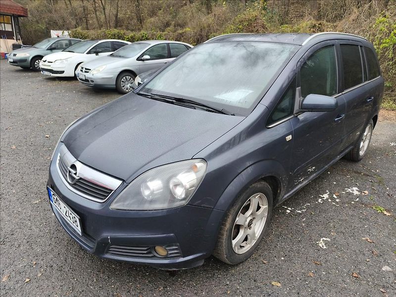 Opel Zafira 1,8   Vše plně funkční - fotka 2 z 14