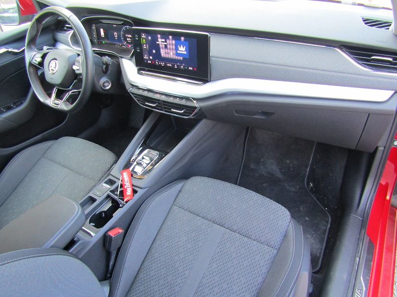 Škoda Octavia (2022) 2.0 TDI 110kW DSG SPORT Line - fotka 14 z 43