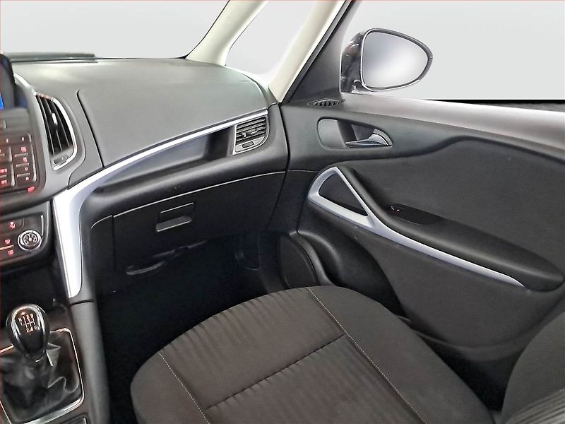 Opel Zafira (2013) 2.0 CDTI, 7 míst, nová STK - fotka 8 z 19