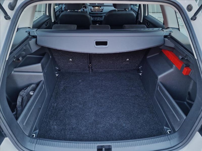 Škoda Fabia 1.0 TSI Combi Tour, ČR, 1.Maj - fotka 16 z 45