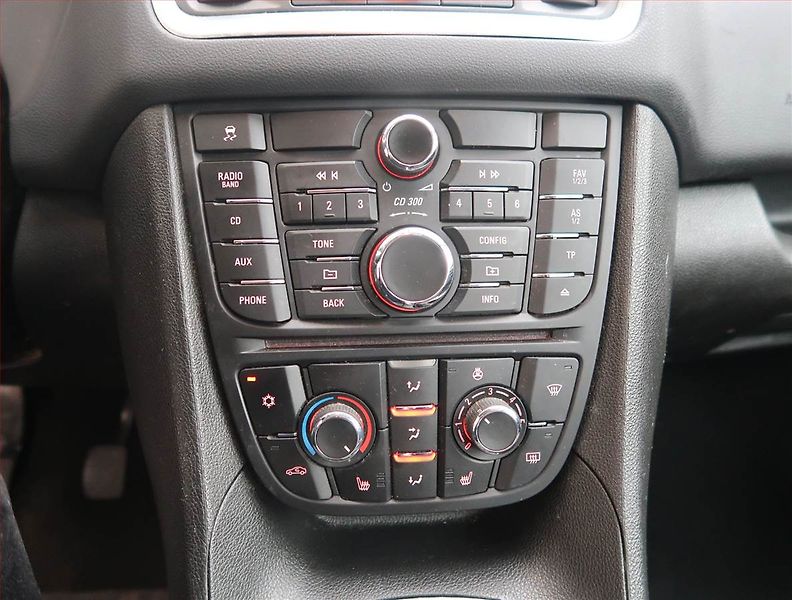 Opel Meriva (2015) 1.4 Turbo, po STK - fotka 12 z 16