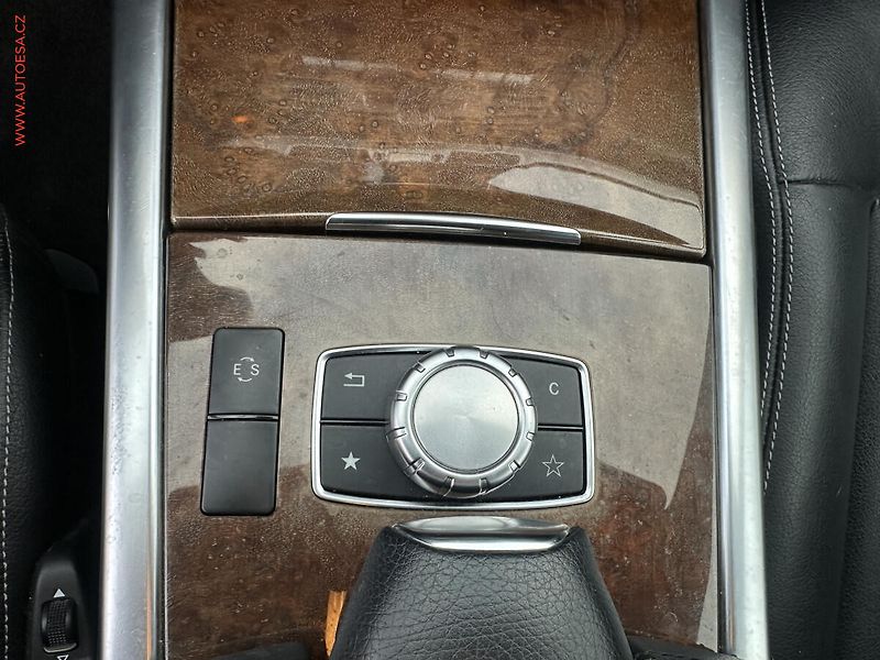 Mercedes-Benz Třídy E (2014) 2.2CDi, AT, navi, LED - fotka 19 z 23