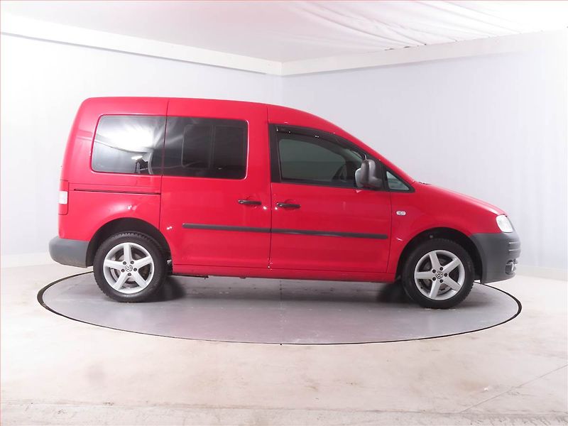 Volkswagen Caddy (2009) 1.4 i, 5Míst, 1Maj - fotka 6 z 13