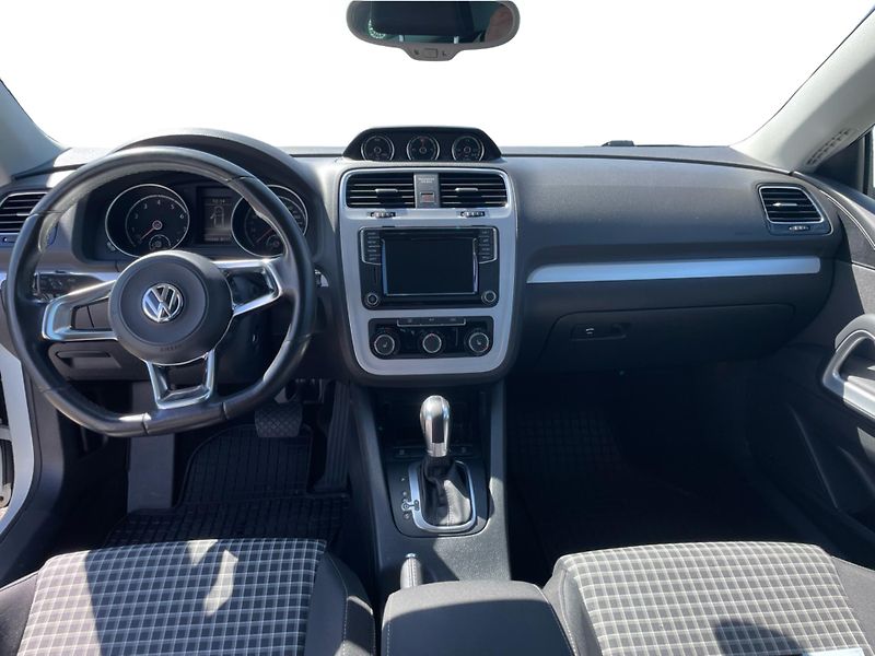 Volkswagen Scirocco 2.0 TSI DSG6° - fotka 5 z 26