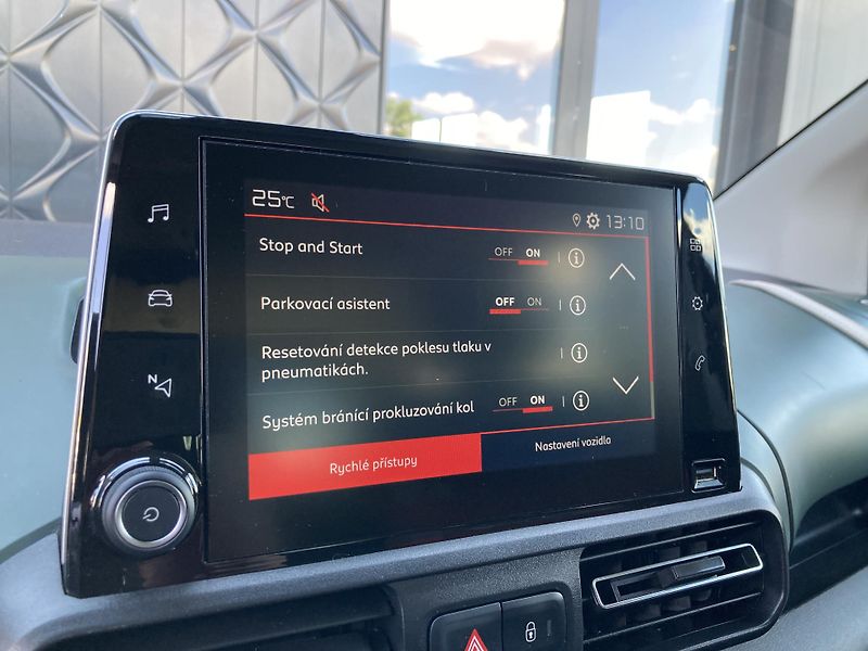 Citroën Berlingo XTR XL 1.5 BlueHDi 96 kW - fotka 16 z 22