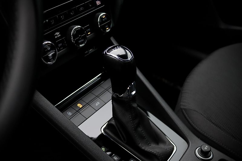 Škoda Octavia 3 FL Combi 1.5 TSI 110 kW DSG - fotka 21 z 39