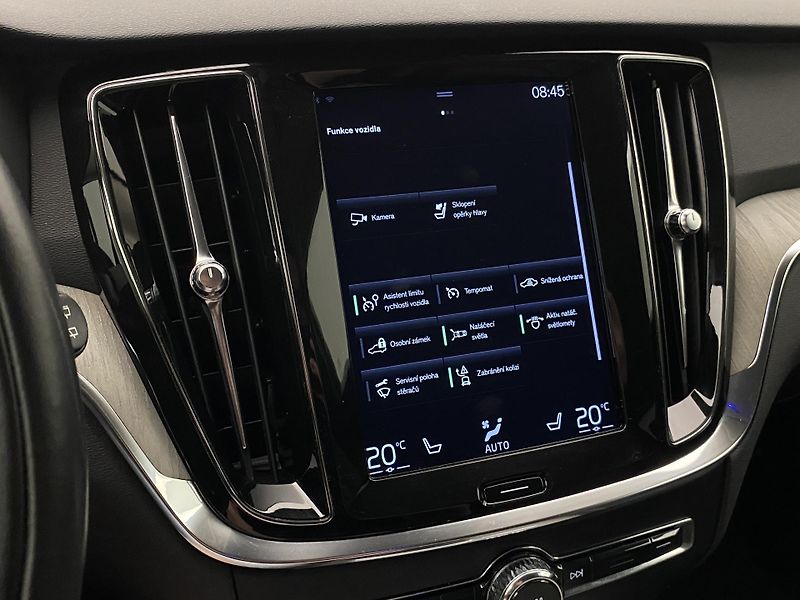 Volvo V60 D3 AWD INSCRIPTION REZERVACE - fotka 36 z 42