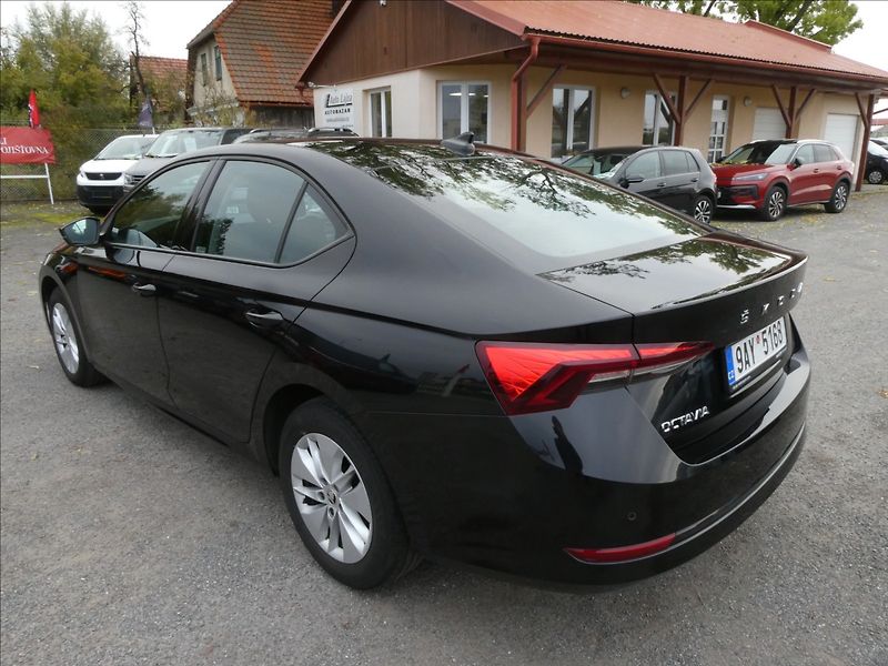 Škoda Octavia 2,0 TDi 110kW serviska,ČR,DPH - fotka 7 z 46
