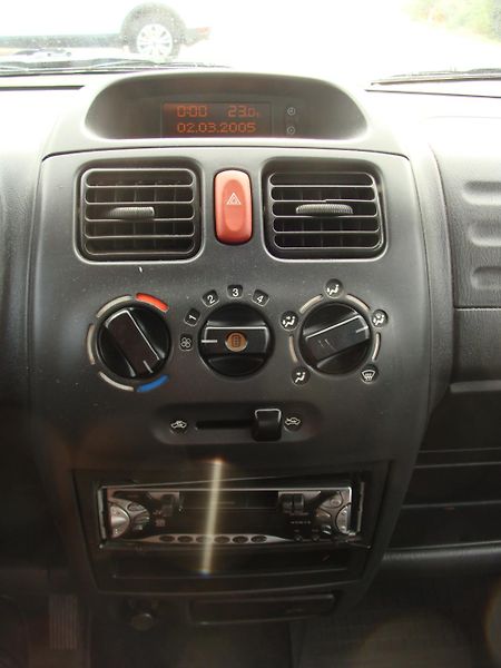 Opel Agila 1.0i, 44 kW,111tkm!!,nová STK - fotka 16 z 23