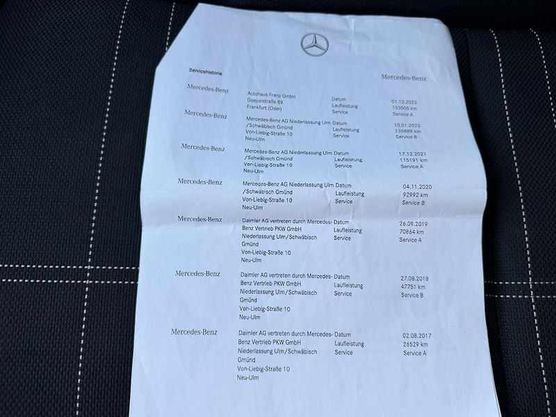 Mercedes-Benz Třídy A 180i SPORT LED NAVI SERVISKA - fotka 35 z 37