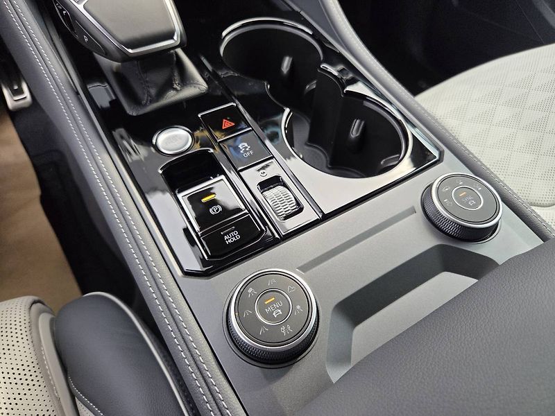 Volkswagen Touareg (2026) Final Edition R-Line 3.0 TDI 2 - fotka 36 z 57