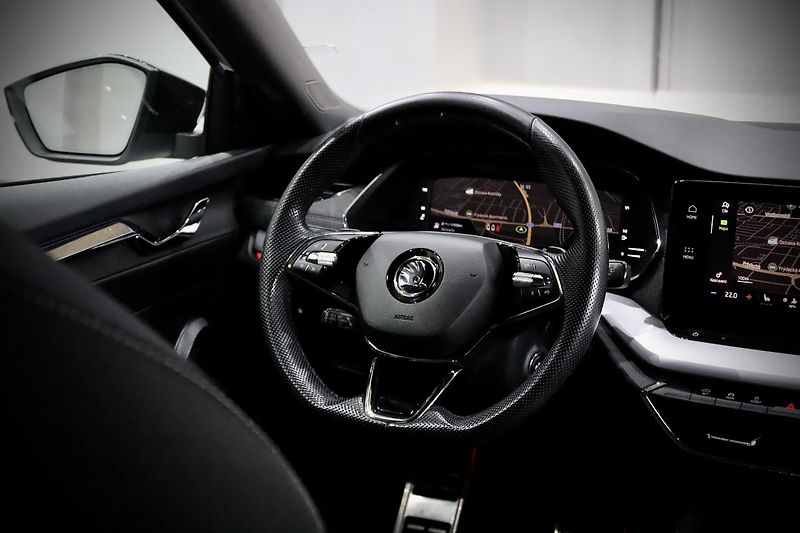 Škoda Octavia 4 2.0 TDI 110 kW DSG - fotka 19 z 45