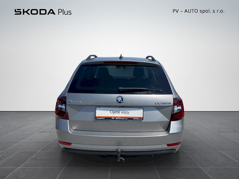 Škoda Octavia (2017) 1.4 TSI 110kW DSG Style Plus c - fotka 28 z 32