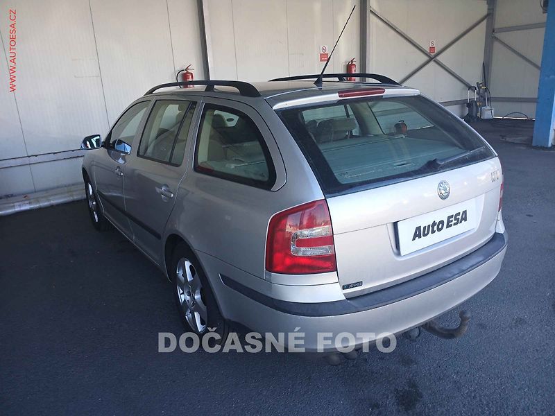 Škoda Octavia (2006) 2.0 TDi, STK3/28 - fotka 2 z 3