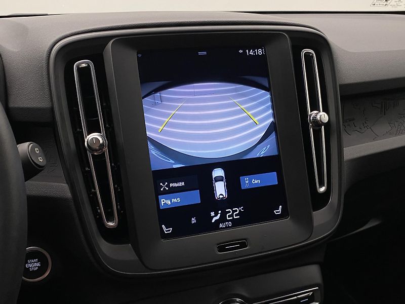 Volvo XC40 T2 ESSENTIAL  - fotka 37 z 37
