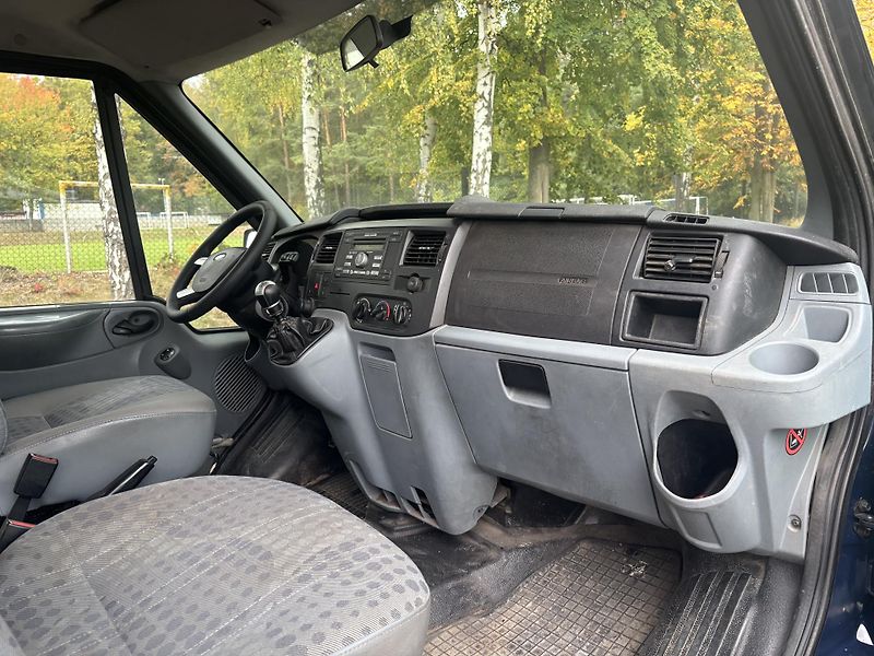 Ford Transit 300 L1H2 5 MÍST TREND 115 PS - fotka 6 z 17