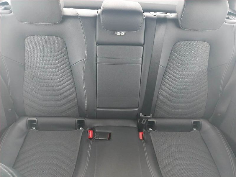 Mercedes-Benz Třídy B (2019) B 180, Automat, Kůže, Navi - fotka 10 z 22