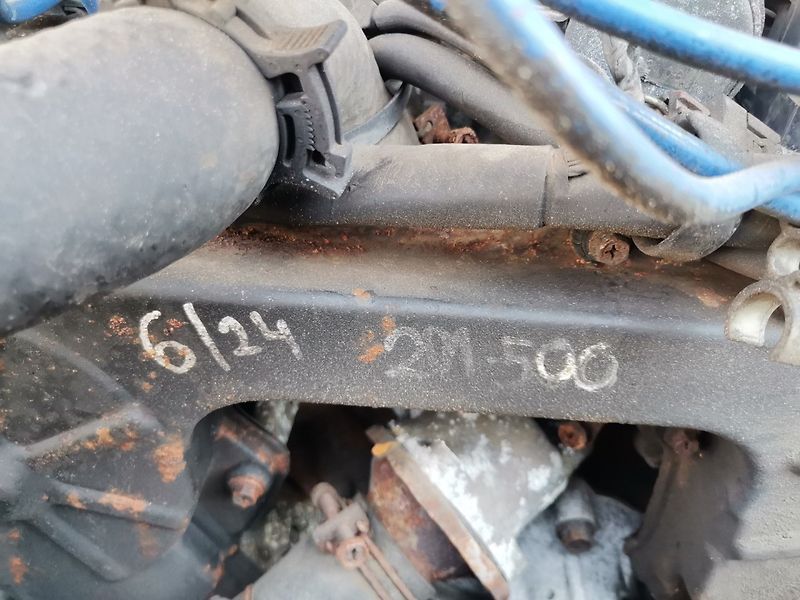 Nissan Pathfinder (1989) 3.0i V6 Terrano I D21 4x4 3dv. - fotka 22 z 30