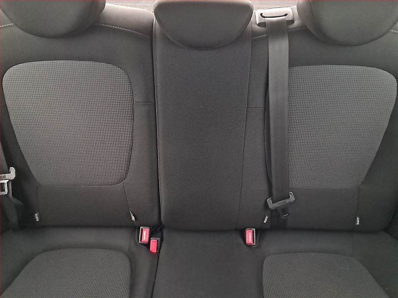 Hyundai i20 (2014) 1.2 - fotka 10 z 14