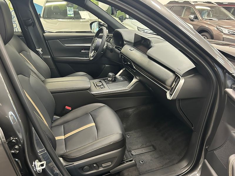 Mazda CX-80 (2025) 3.3D 254 Homura Plus | nové - fotka 38 z 74