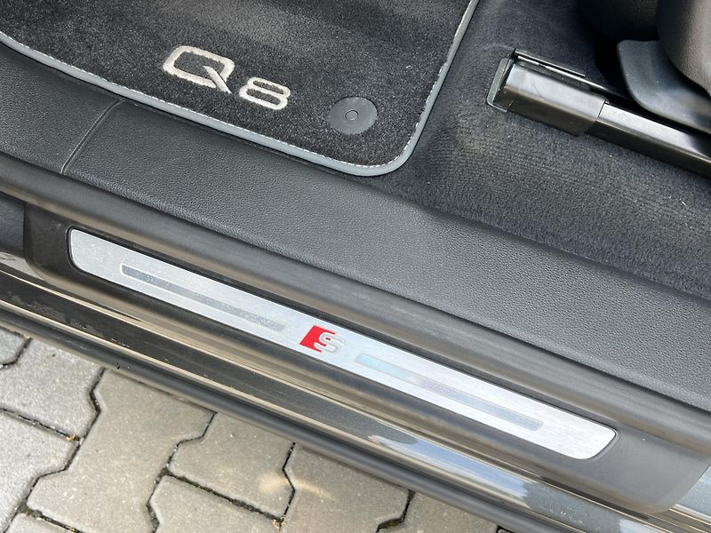 Audi Q8 (2020) 3.0TDI, quattro, S line - fotka 16 z 37