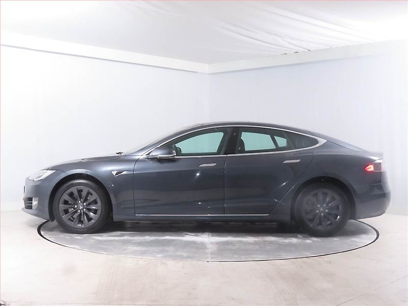 Tesla Model S (2017) P100D, SoH 93% - fotka 3 z 17