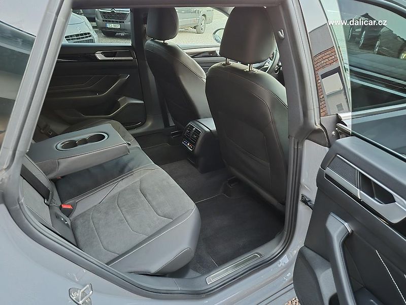 Volkswagen Arteon (2023) 2.0TSi 140KW 22.997km R-Line - fotka 48 z 56