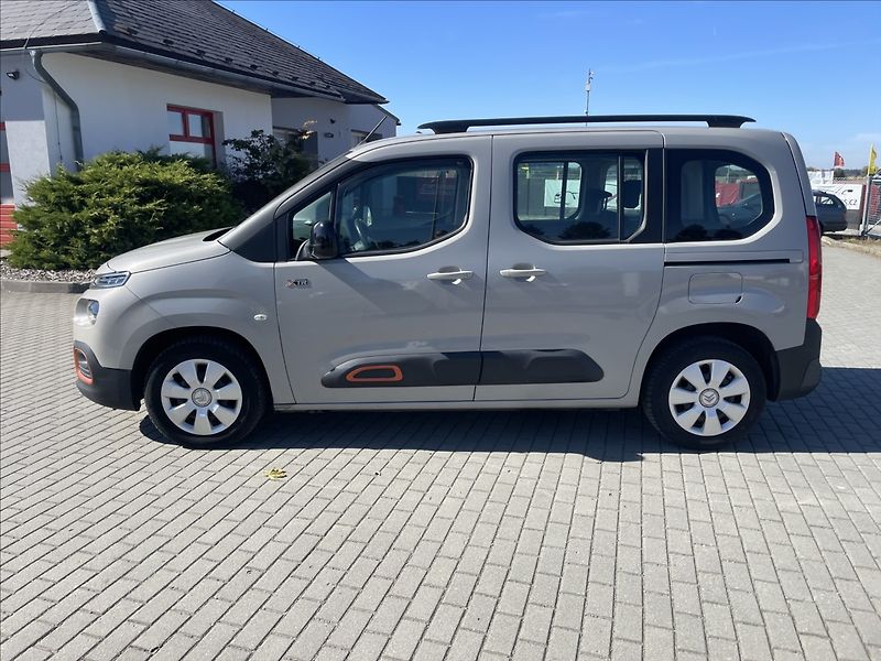 Citroën Berlingo 1,5 BlueHDi 96kw XTR Tažné Kli - fotka 31 z 35