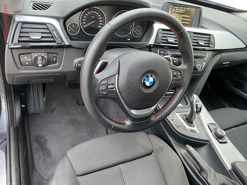 BMW Řada 3 (2015) 2.0T 328i xDrive, Sport, AT - fotka 12 z 20