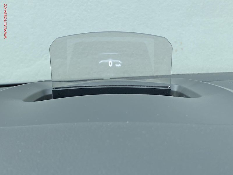 Renault Mégane (2019) 1.3 TCe, ČR, AT, navi, LED - fotka 15 z 17