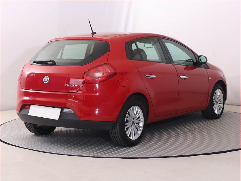 Fiat Bravo (2011) 1.6 MultiJet, nová STK - fotka 5 z 15