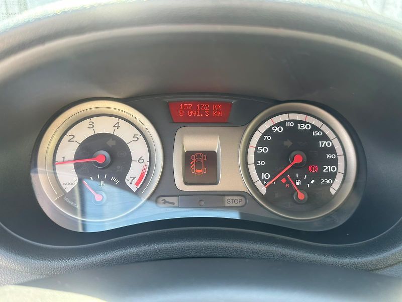 Renault Clio (2007) 1.2i, 55KW - fotka 12 z 20