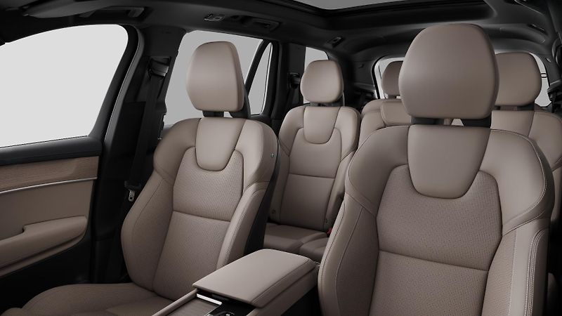 Volvo XC90 (2026) B5 AWD BRIGHT PLUS - fotka 11 z 14