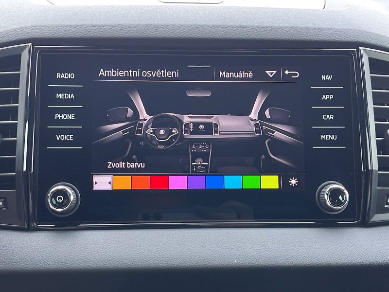 Škoda Karoq (2023) 1.5 TSI 110kW Sportline DSG - fotka 19 z 35