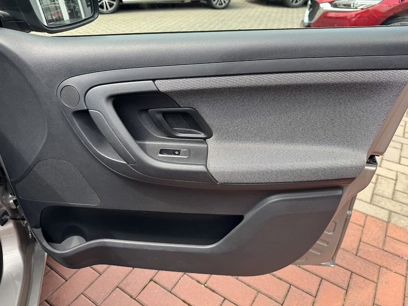 Škoda Fabia (2014) 1.2HTP Active Klima Tažné Z. - fotka 15 z 49