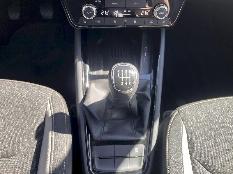 Škoda Scala (2025) 1,0TSI 85KW TOP SELECTION - fotka 19 z 22