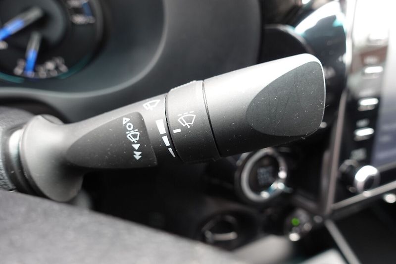 Toyota Hilux 2,8 D4-D Invincible Sport A/T - fotka 29 z 34