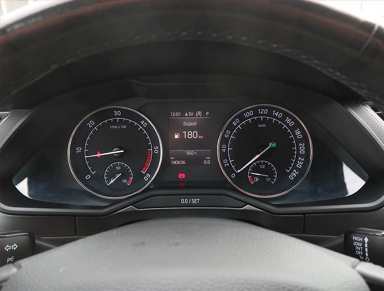 Škoda Superb (2018) 2.0 TDI, Automat, Serv.kniha - fotka 11 z 22
