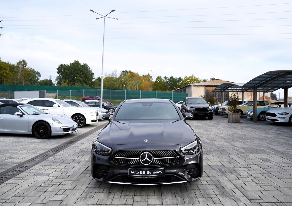 Mercedes-Benz Třídy E E 200 4Matic AMG/LED/360/ČR