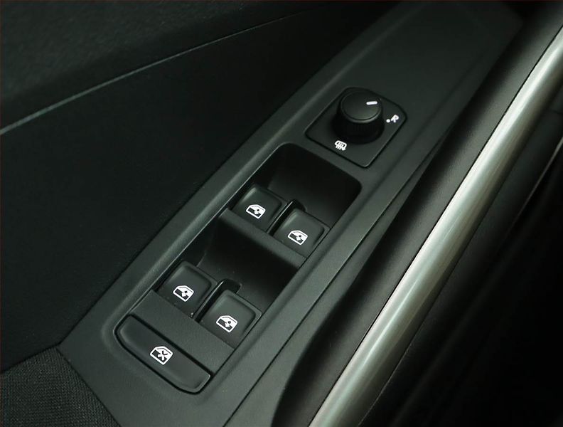 Škoda Fabia (2022) Style 1.0 TSI, Serv.kniha - fotka 14 z 15