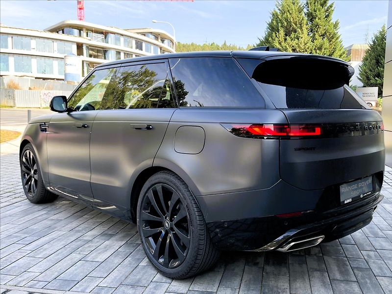 Land Rover Range Rover Sport (2026) 3,0 D300 DYNAMIC HSE STEALTH E - fotka 3 z 39