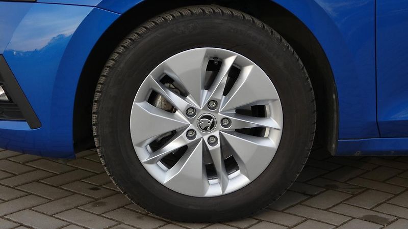 Škoda Octavia Combi 1.5 TSI 110kW DSG Ambiti - fotka 21 z 22