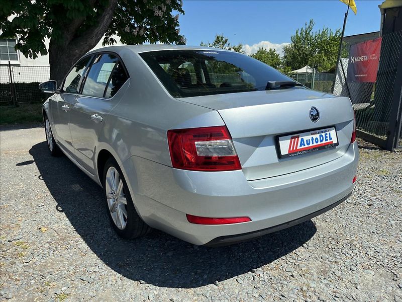 Škoda Octavia 1,4 TSi 103 kw Elegance  Xenon - fotka 4 z 46