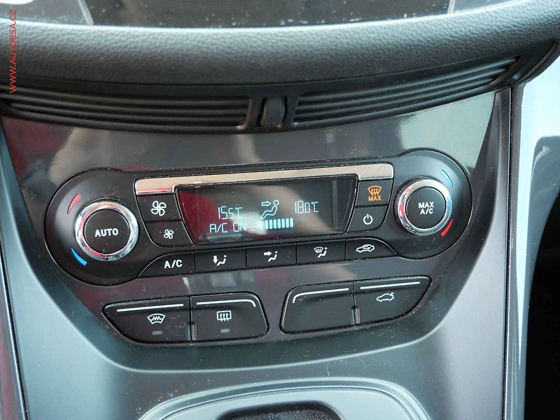 Ford Kuga (2013) 2.0 TDCi 4x4, AT, navi, kůže - fotka 14 z 20