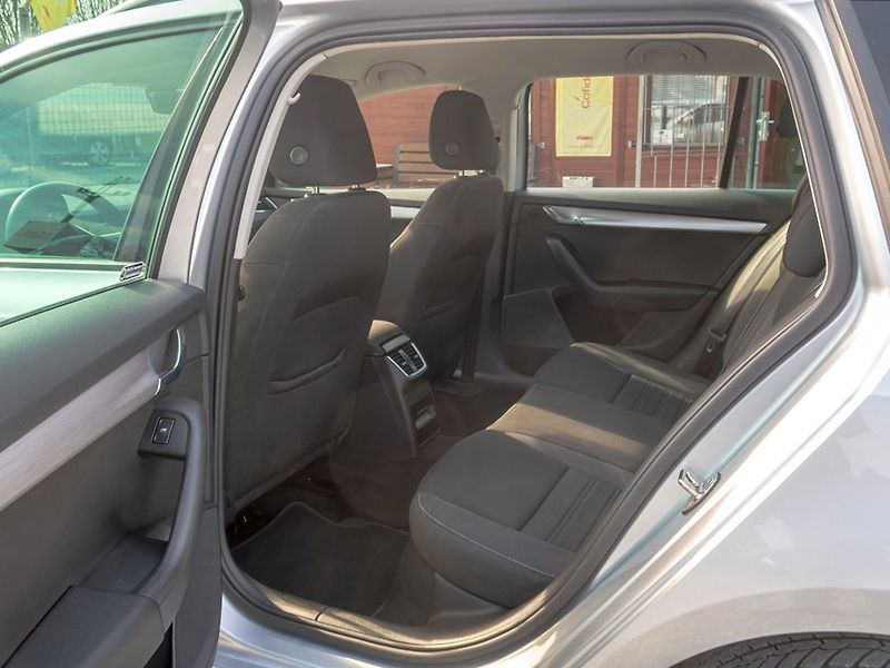 Škoda Octavia (2020) ČR 8/20 2.0TDI 110KW–NAVIGACE - fotka 37 z 43